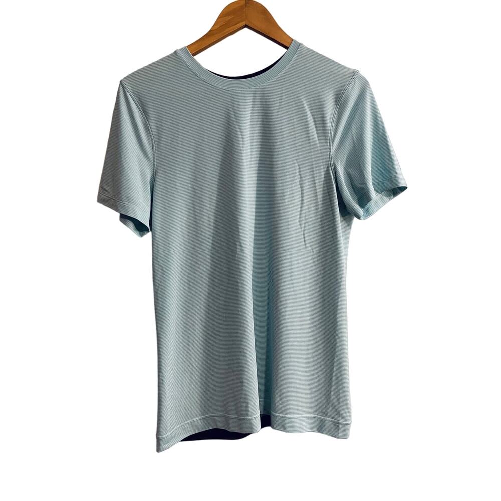 lululemon tee